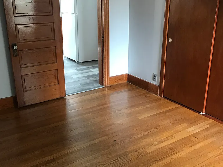 30 Cleveland St — Photo 6