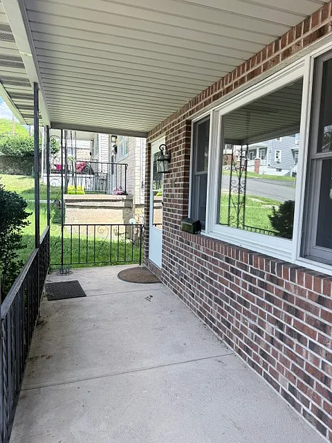 2 bed, 955 sqft, $1,200 — Photo 3