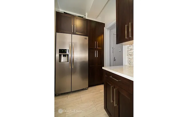 Rented by Douglas Elliman | media 27