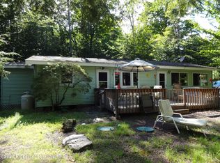 1018 Bass Ln, Gouldsboro, PA 18424