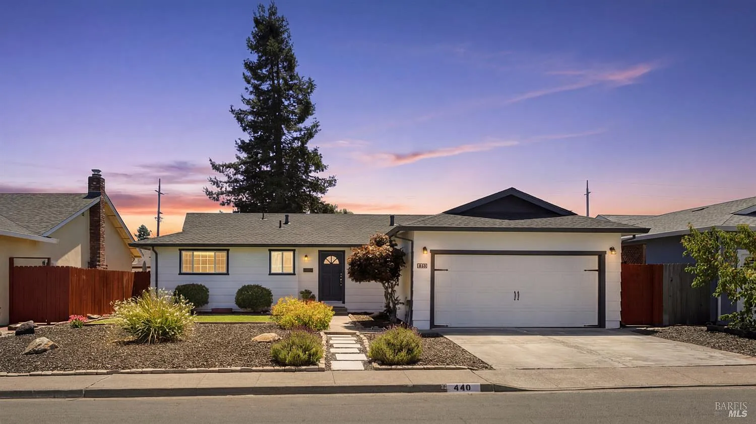 440 Eastwood Drive - Photo 3