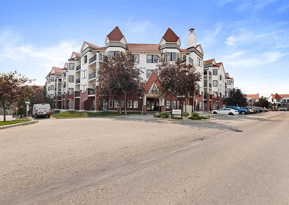1st image of 20 W Royal Oak Plz NW #205