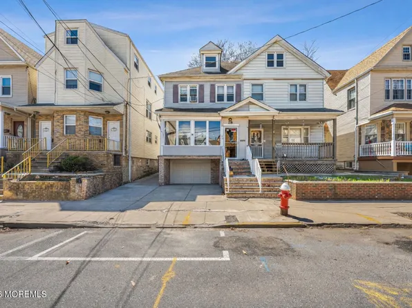 28 Willow Street, Bayonne, NJ 07002
