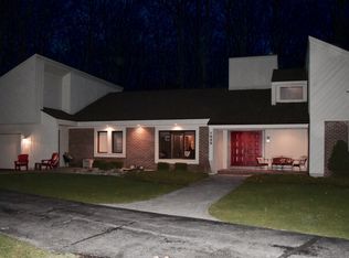 1020 N Graham Rd, Saginaw, MI 48609