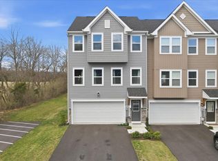 32 Lyriq Ct, Inwood, WV 25428