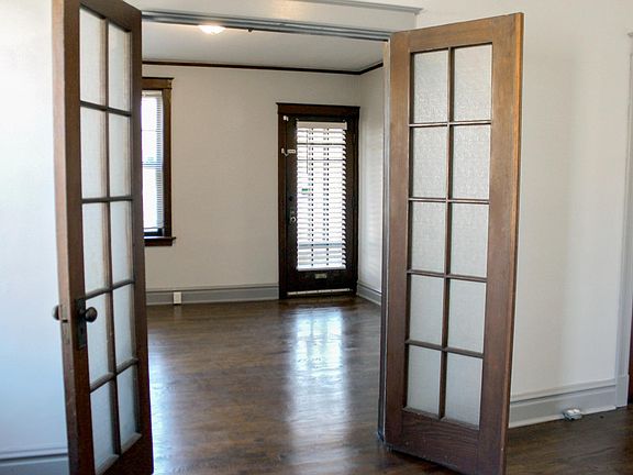 5th image of 5001 S Broadway