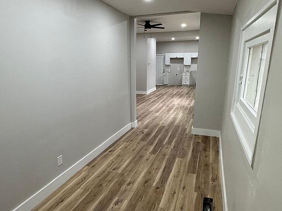 3rd image of 327 N Bradley Ave