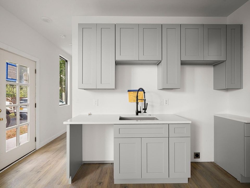 1st image of 1706 Redd St #2