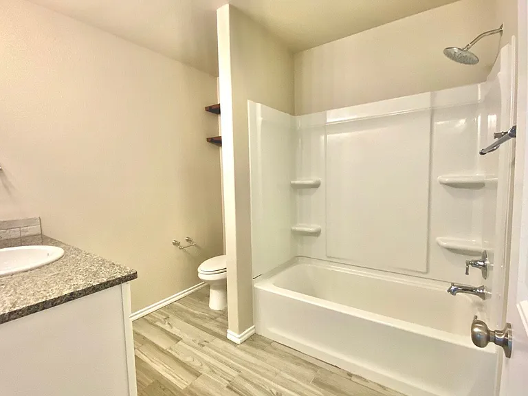 10423 Waverly Ave — Photo 16