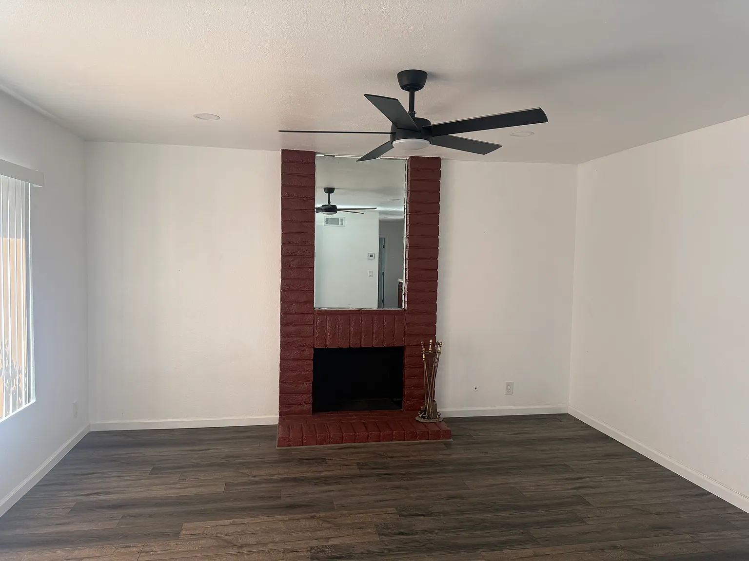4 bed, 1438 sqft, $4,150 — Photo 3