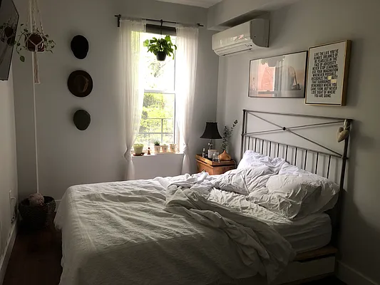 Rented by Compass | media 24