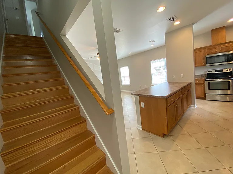 803 W Georgia St #1 — Photo 29