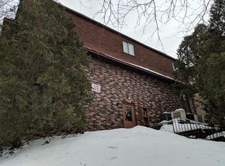 418 S Van Buren St, Iowa City, IA 52240