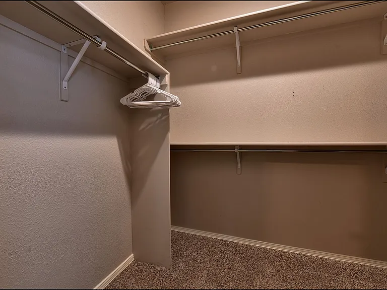 221 Jennice Cir — Photo 33