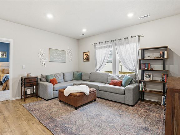 4th image of 6319 S Spring Rd