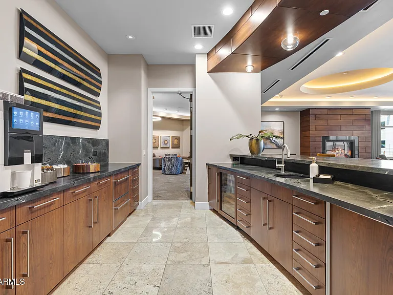 2211 E Camelback Rd #207 — Photo 47