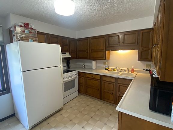 4th image of 126 N 2nd St #4