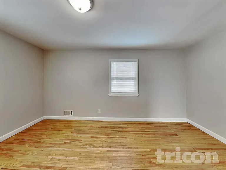 4010 Monroe St NE — Photo 8