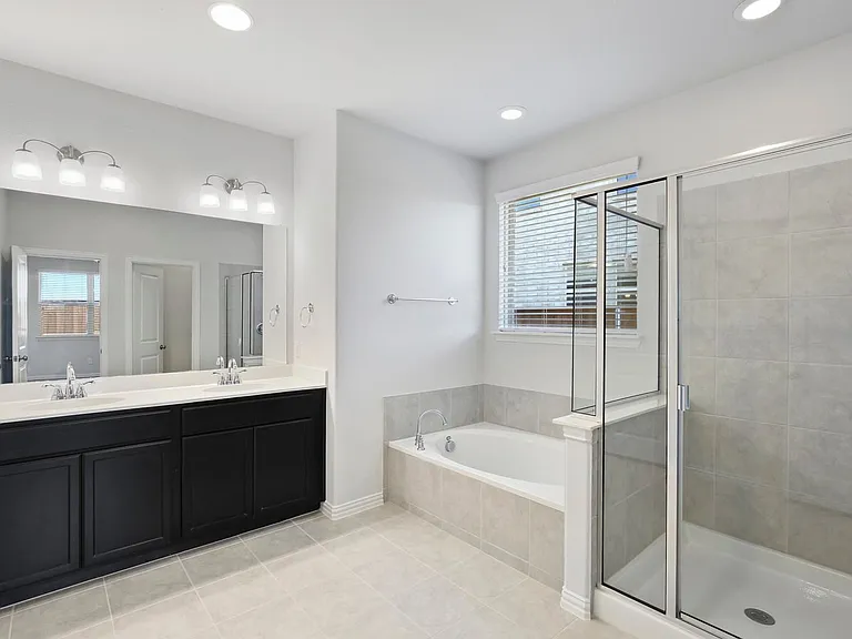 912 Slate Ln — Photo 11