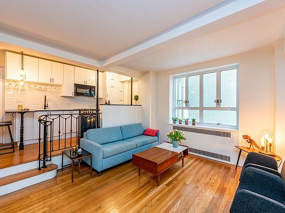 3rd image of 160 7th Ave #801