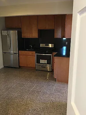 Rented by Q52 LLC | media 23