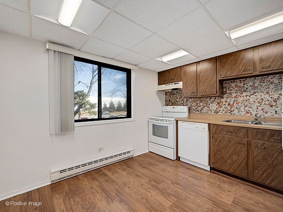 4th image of 112 Klein Creek Ct APT 4D