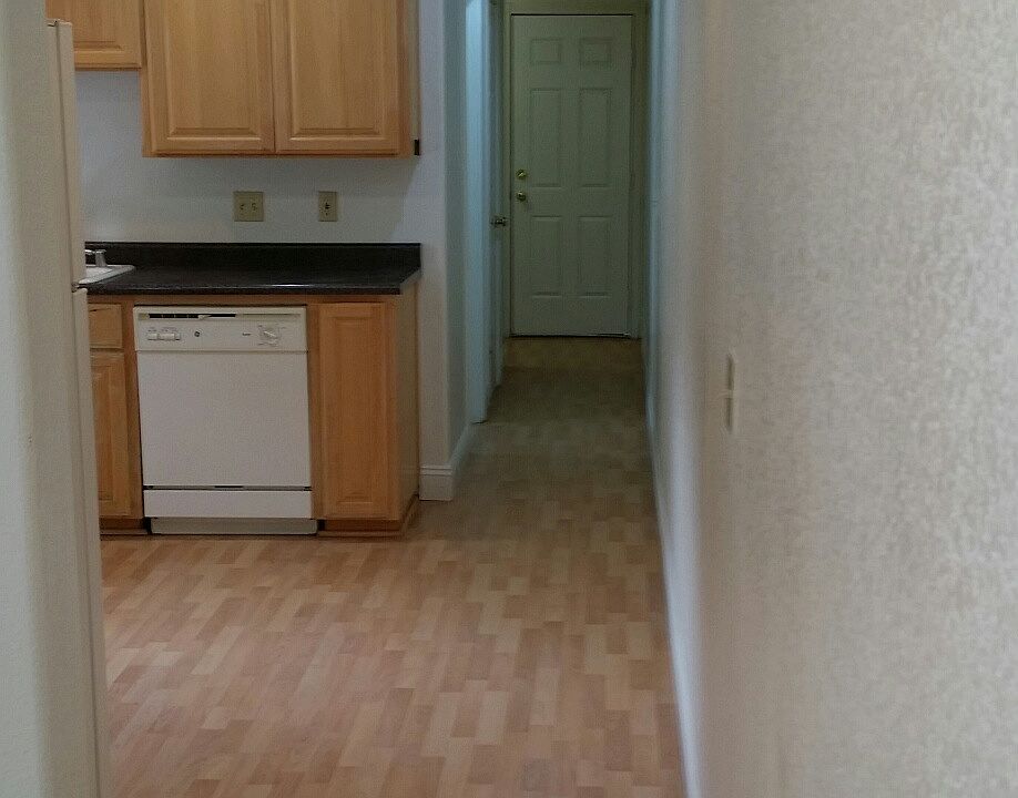 1st image of 203 N Autumn St APT 3