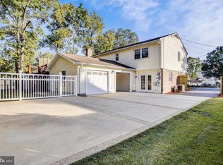 6036 Clames Dr, Alexandria, VA 22310
