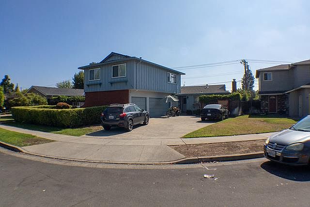 2nd image of 1480 Falcon Ct #1482