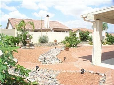 Huge Rear Yard