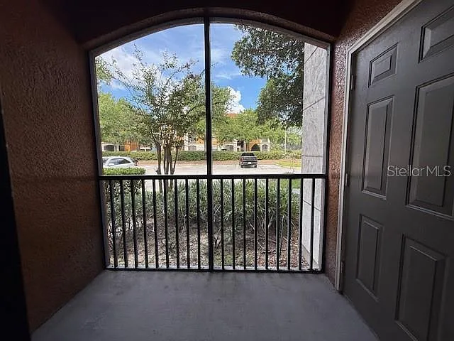 1 bed, 1.0 bath, 731 sqft, $1,350 — Photo 3