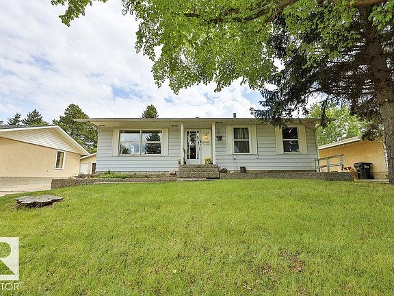 3rd image of 1033 Strathcona Dr