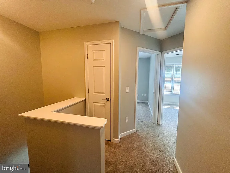 400 Munsons Hill Ct — Photo 11