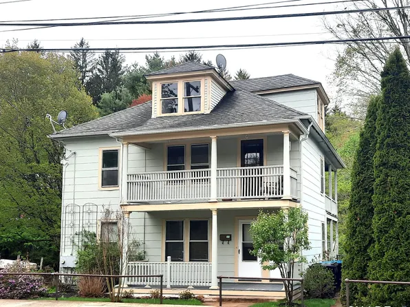 15 Milton Street, Putnam, CT 06260
