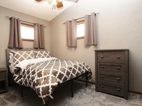 912 Villa Ter, Kendallville, IN 46755