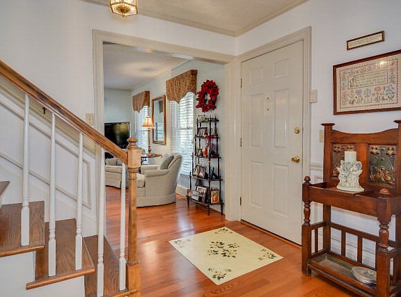 3rd image of 17 Whitemarsh Dr
