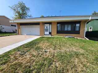 551 Capitol Beach Blvd, Lincoln, NE 68528
