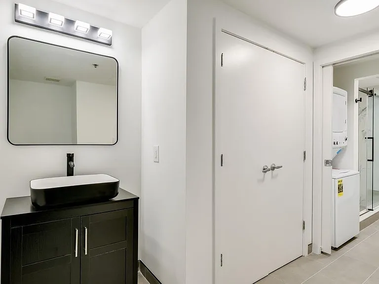 444 N 4th St #208 — Photo 13