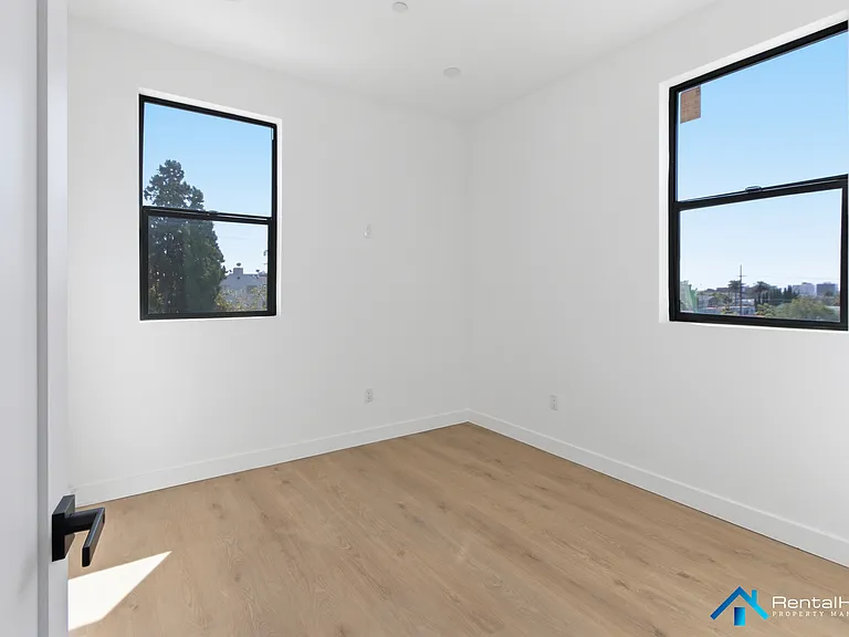 326 1/2 N La Fayette Park Pl — Photo 10