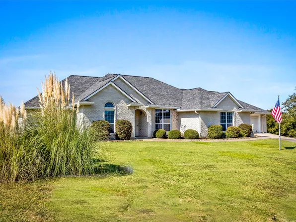 2300 Sandstone Ct, Burleson, TX 76028