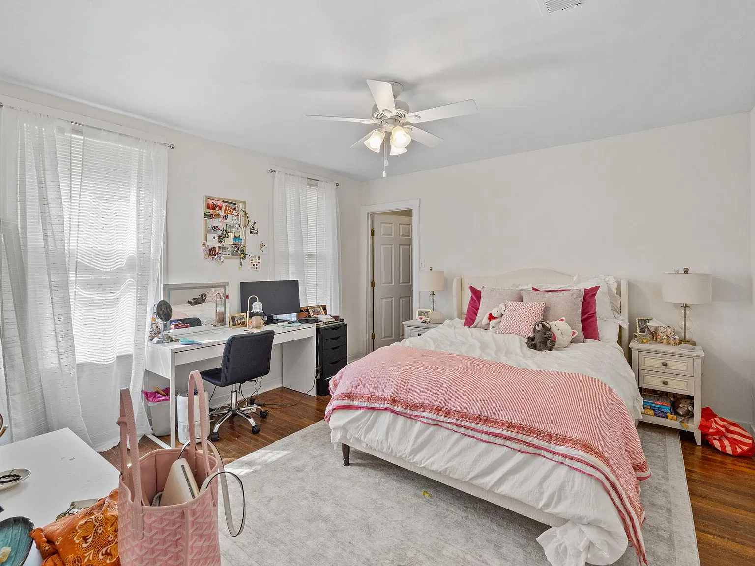 6 bed, 4.0 bath, 2880 sqft, $11,100 — Photo 2