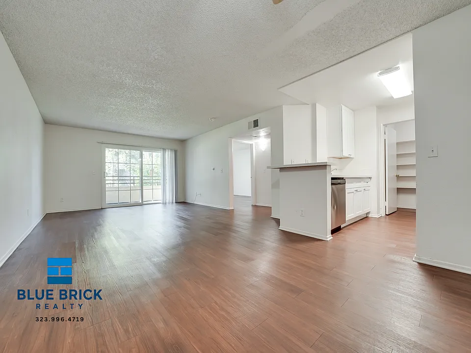 2850 Riverside Dr #3-404