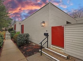59 Charlton Hill Rd #59, Hamden, CT 06518