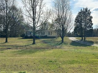 242 Murphy Rd, Belton, SC 29627