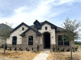 328 Freestall Dr, Midlothian, TX 76065