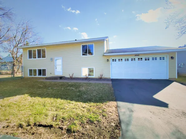 8942 Vinewood Ln N, Maple Grove, MN 55369