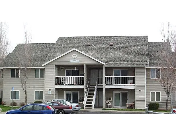 Building Photo - 696 SW 30th St