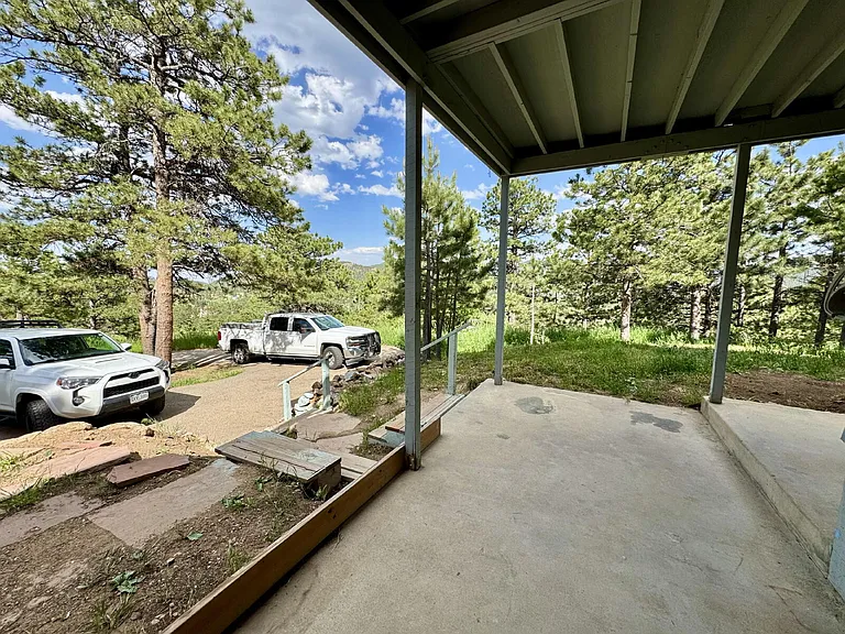 11922 Hillcrest Rd — Photo 32