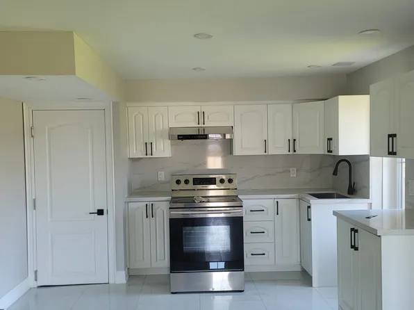 32 Skelton St, Mono, ON L9W 6W9