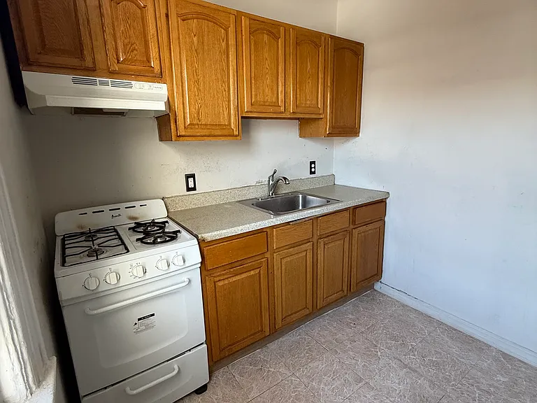516 Anderson Ave #2 — Photo 14